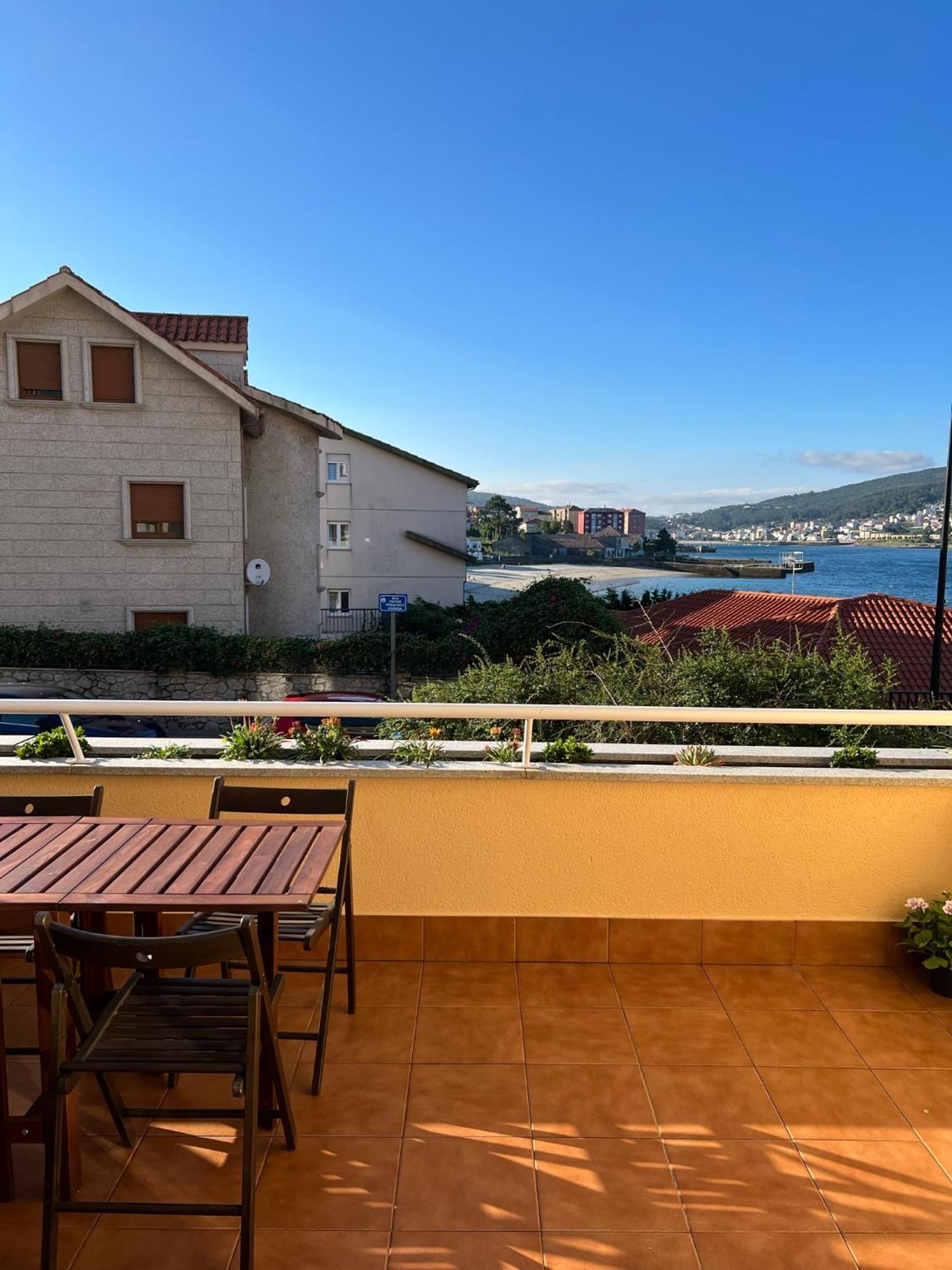 Apartamento Playa Blanca Corcubion Luaran gambar